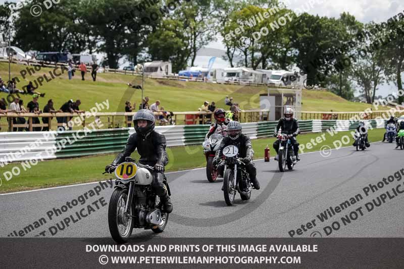 Vintage motorcycle club;eventdigitalimages;mallory park;mallory park trackday photographs;no limits trackdays;peter wileman photography;trackday digital images;trackday photos;vmcc festival 1000 bikes photographs